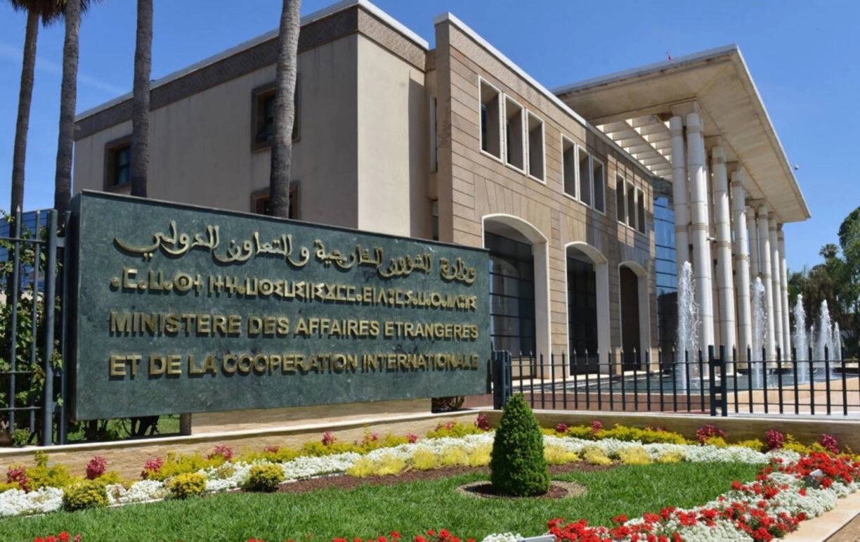 موظفو قطاع المغاربة المقيمين بالخارج يرفعون مذكرة مطلبية بسبب “اختلالات التدبير” وتراجع مناخ الثقة