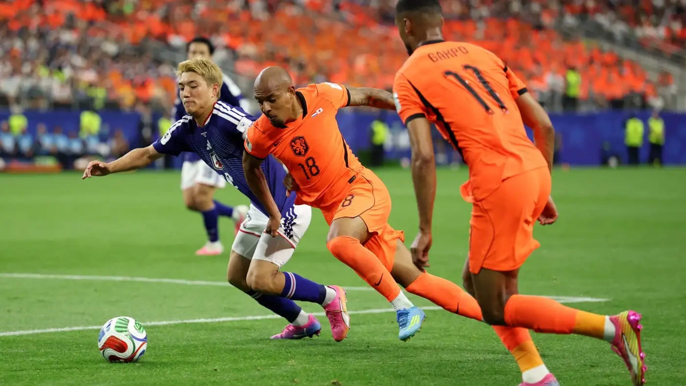 اليابان تفرض تعادلا قاتلا على هولندا 2-2