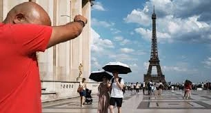 العثور على طفلين متوفيين داخل سيارة أثناء موجة الحر في فرنسا